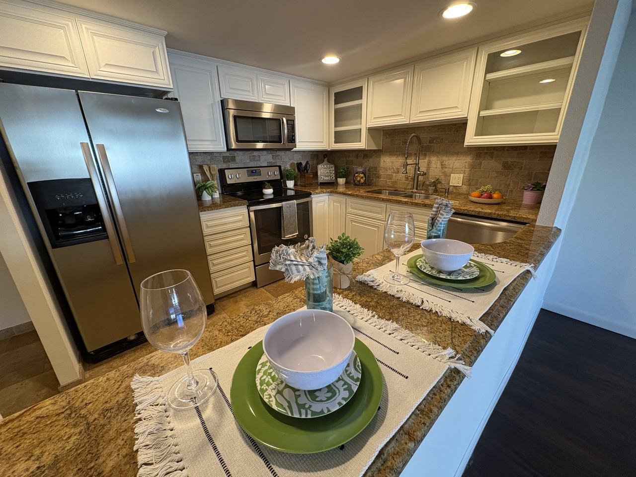 7850 E Camelback Rd - Photo 4 of 26