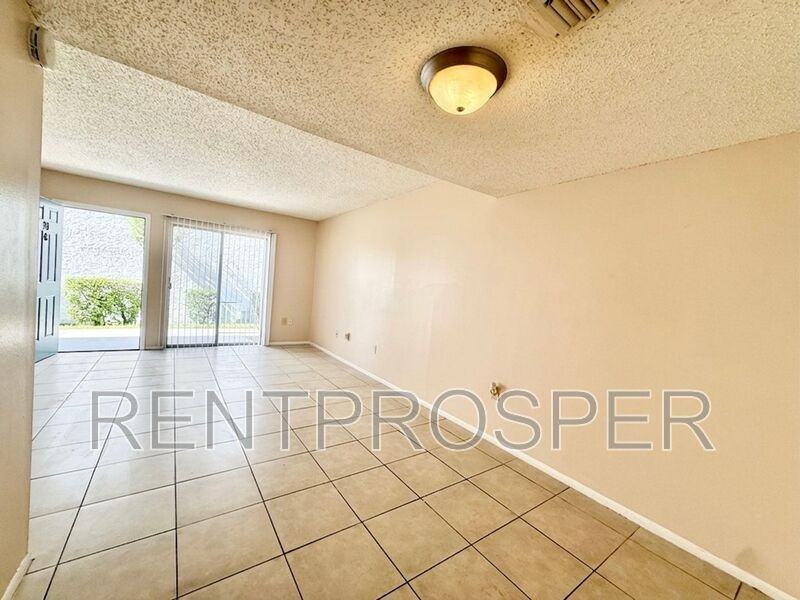 4269 S Semoran Blvd #20 - Photo 3 of 17