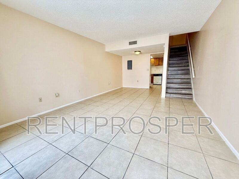 4269 S Semoran Blvd #20 - Photo 4 of 17