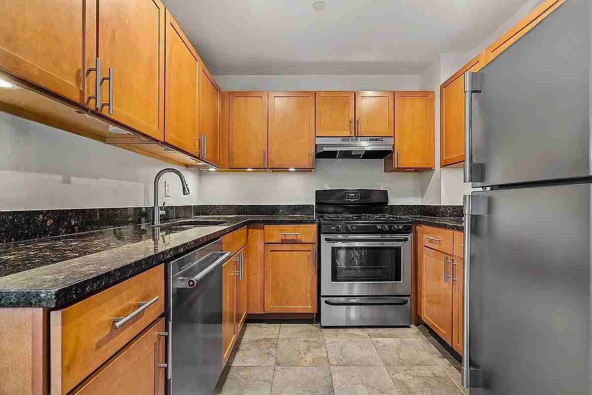 4102 Queens Blvd #4E - Photo 3 of 6