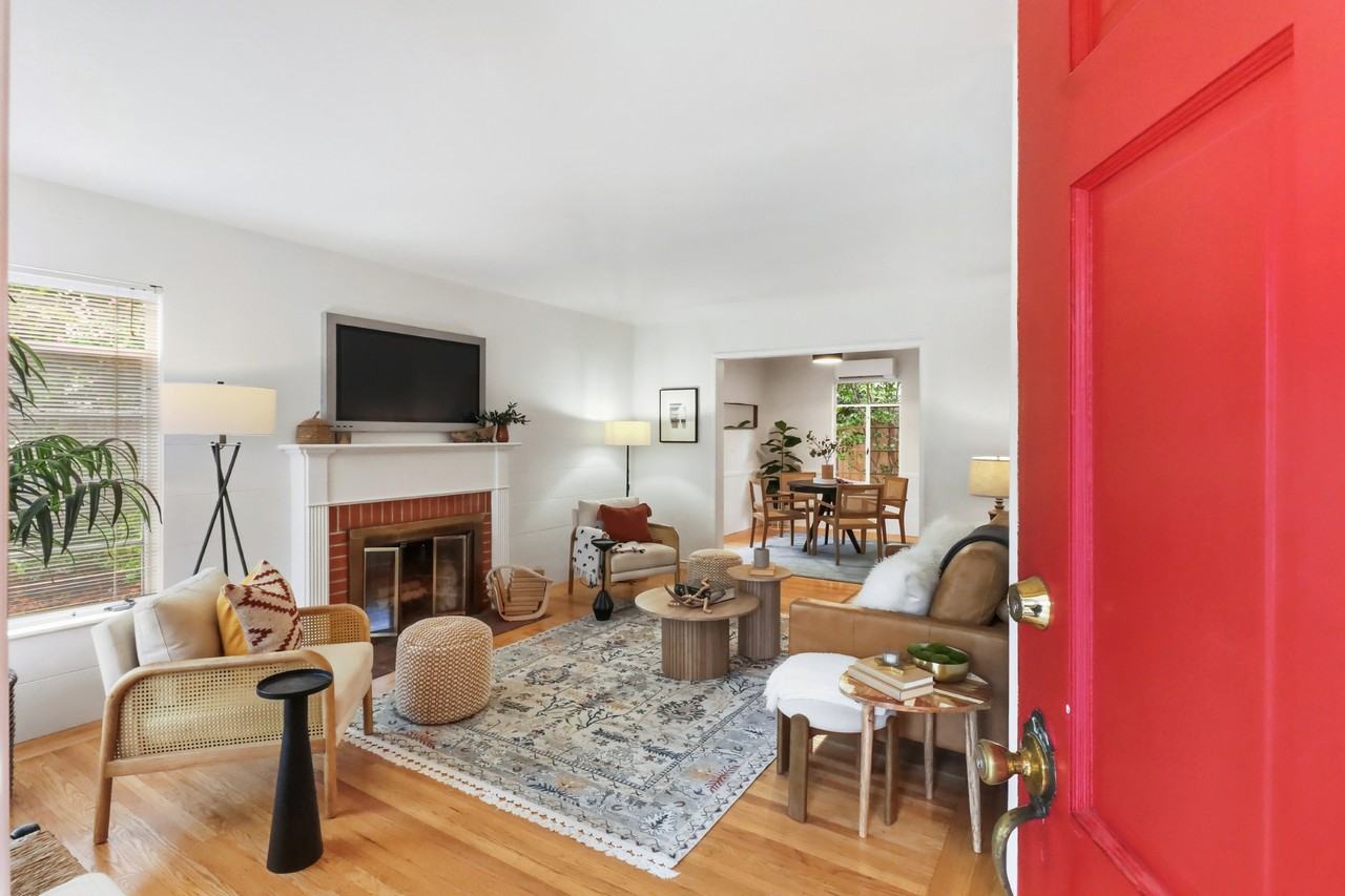 802 45th St - Photo 3 of 16