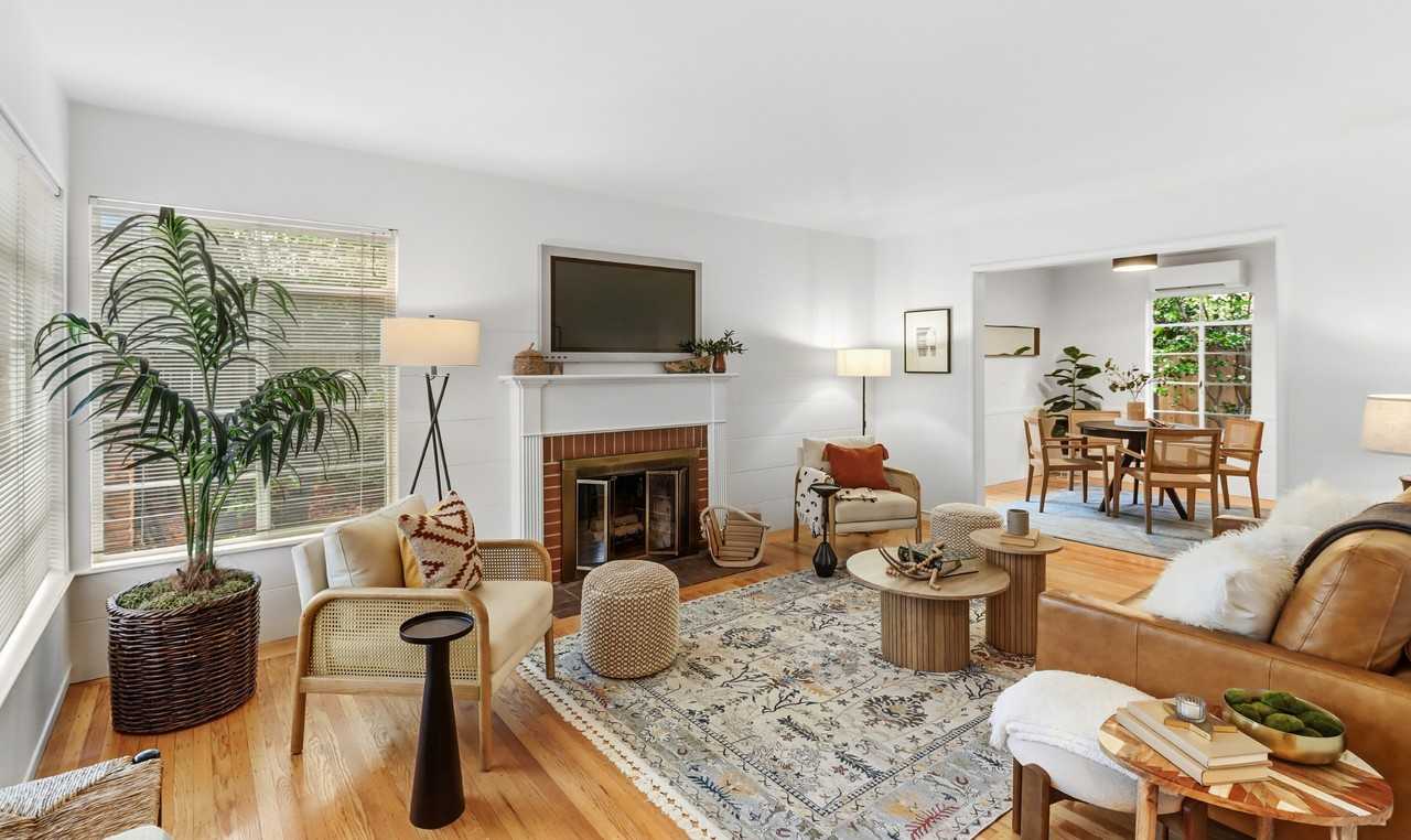 802 45th St - Photo 4 of 16