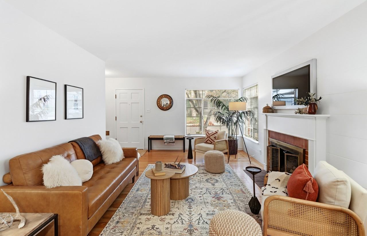 802 45th St - Photo 5 of 16