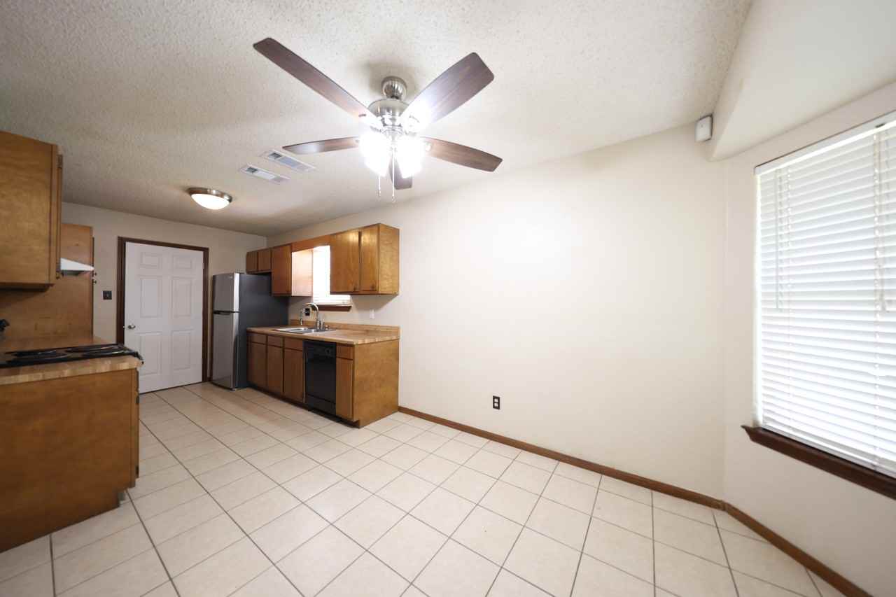 209 Brandy Loop - Photo 4 of 17