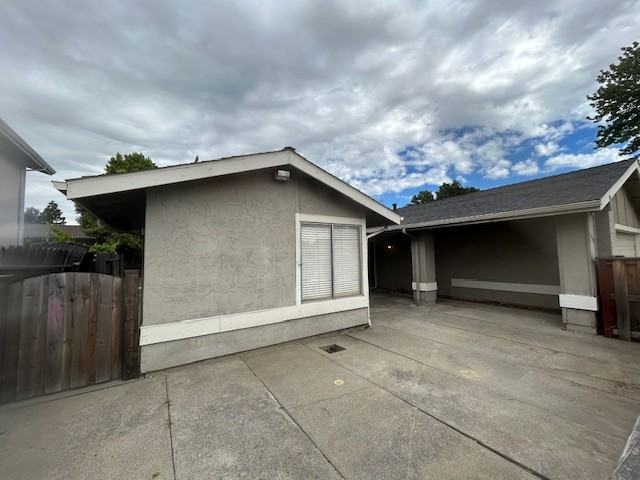 6319 Misty Wood Way - Photo 2 of 35