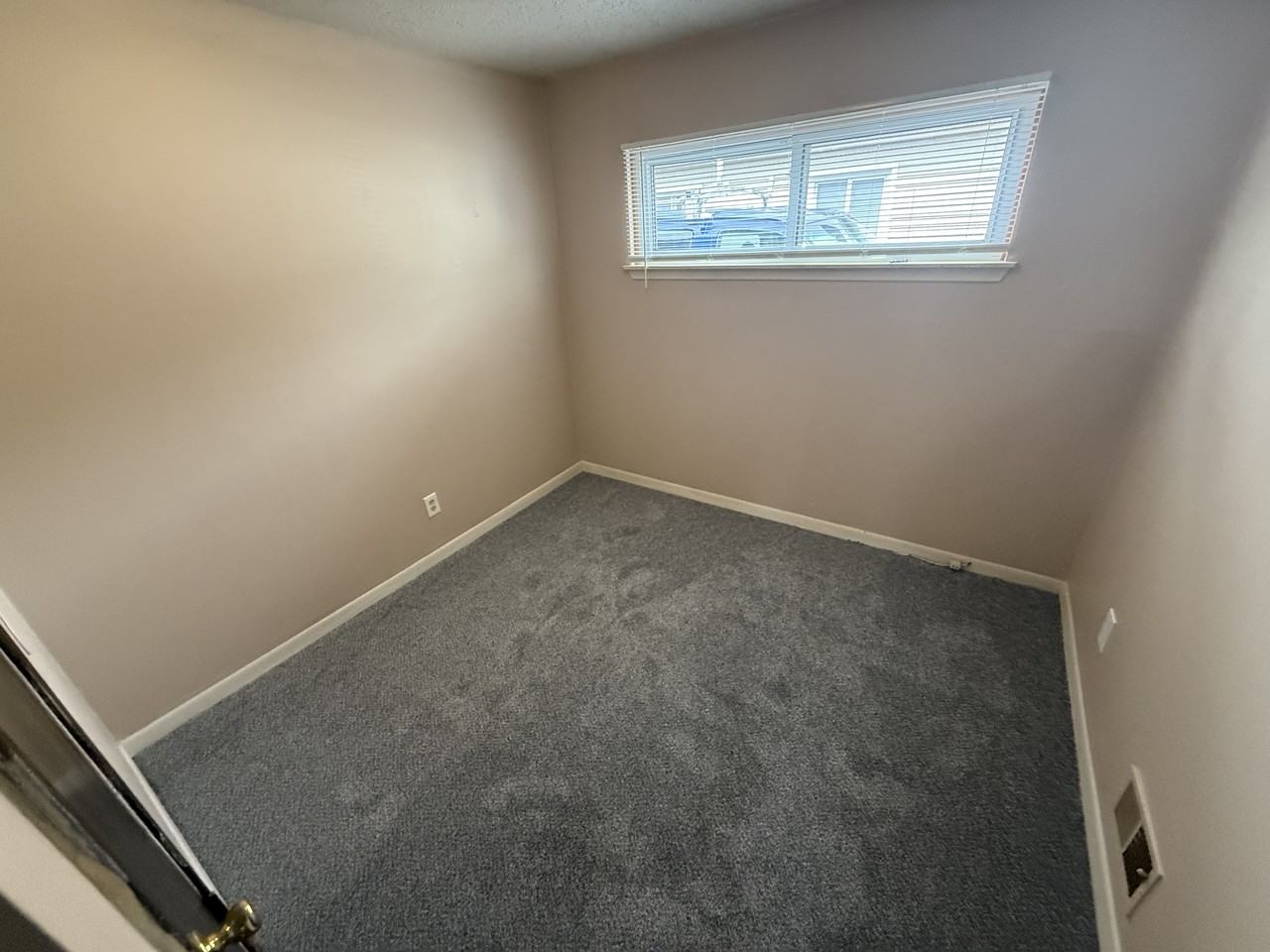 4757 Dudley St - Photo 4 of 11