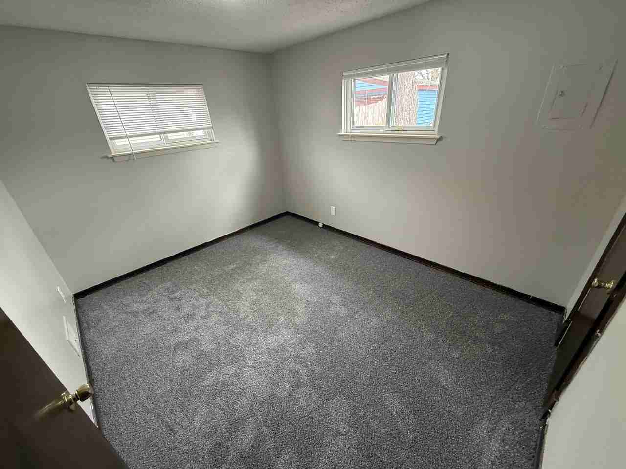 4757 Dudley St - Photo 5 of 11