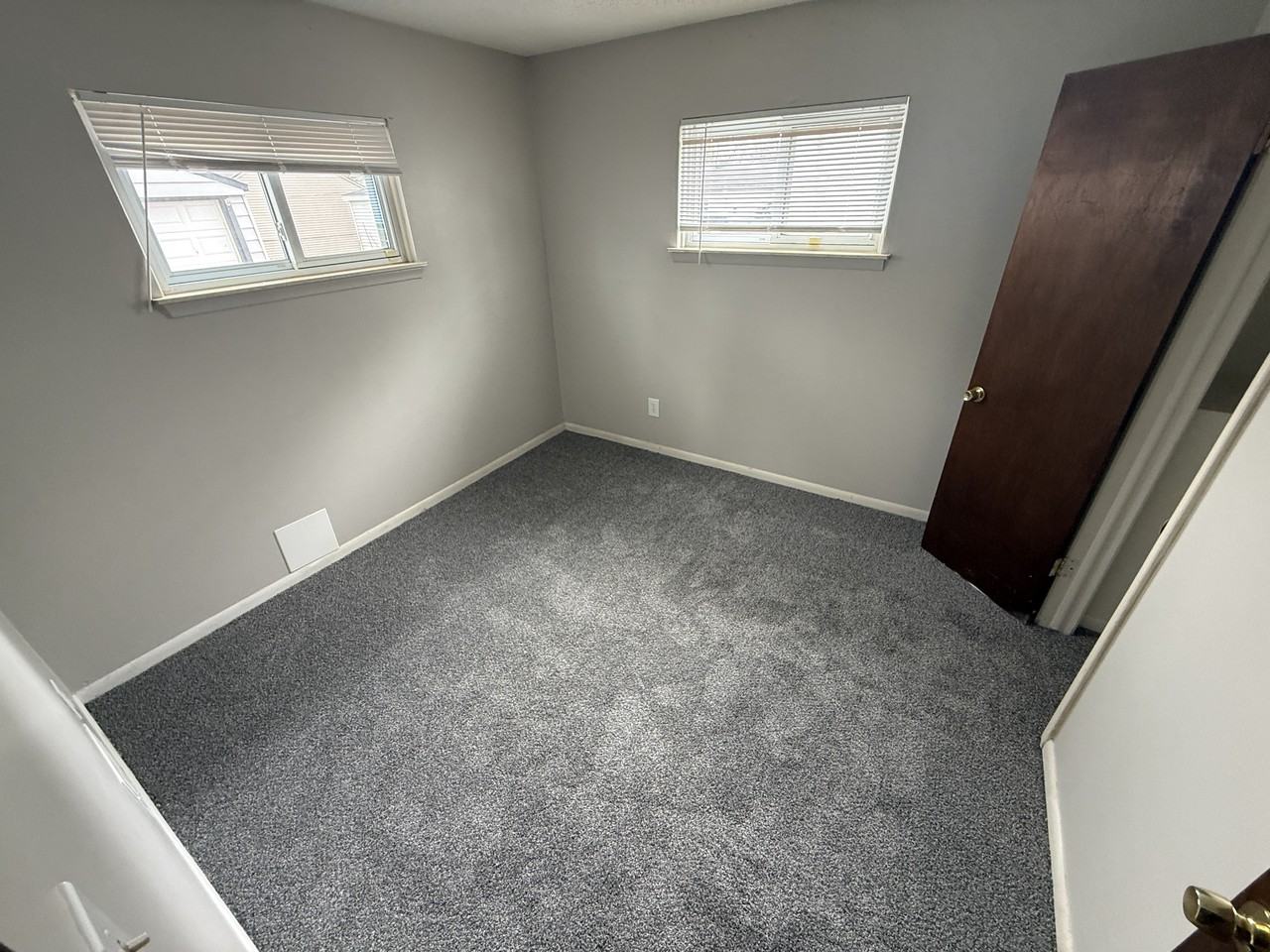 4757 Dudley St - Photo 6 of 11