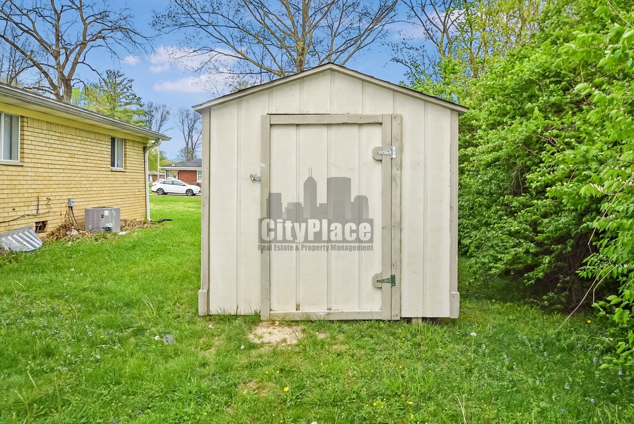 1213 Taylor Dr E - Photo 6 of 18