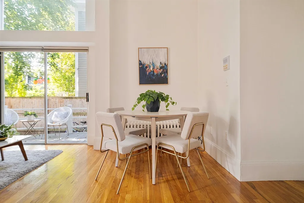 22 Bigelow St #1C - Photo 2 of 12