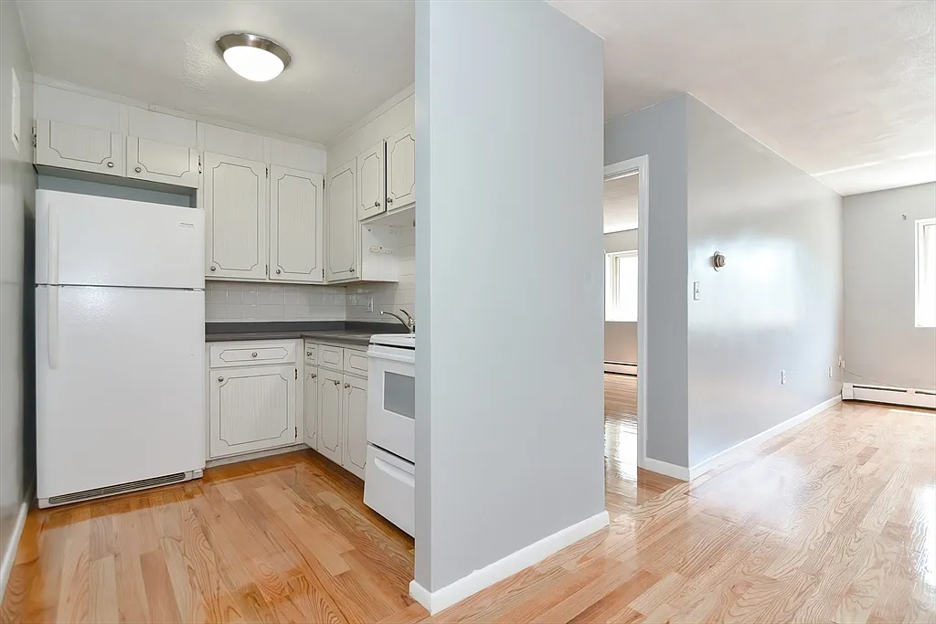 46 Adams St #B5 - Photo 4 of 12