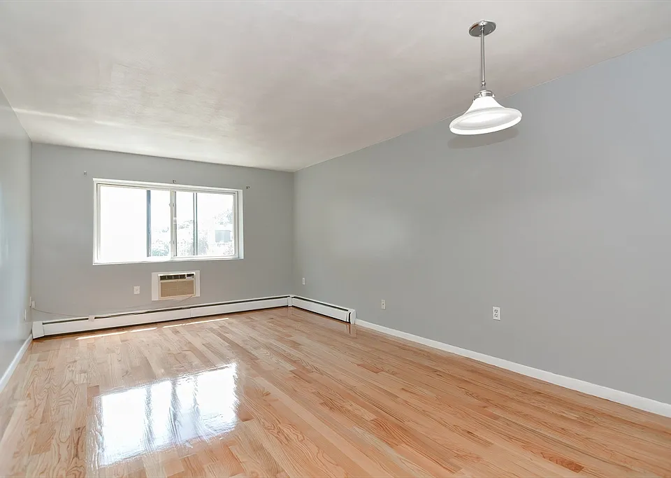 46 Adams St #B5 - Photo 5 of 12