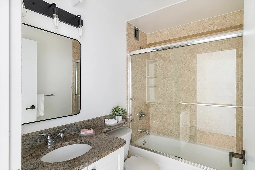 42 8th St #4210 - Photo 7 of 11