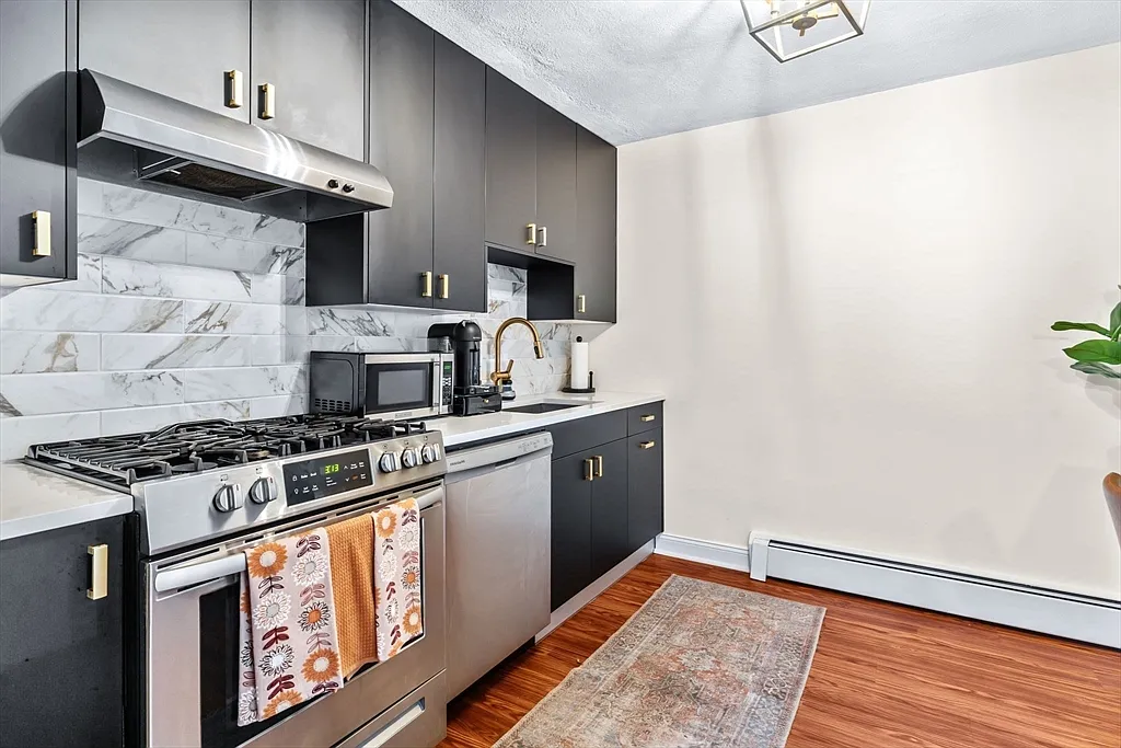 135 Granite Ave #4 - Photo 2 of 11