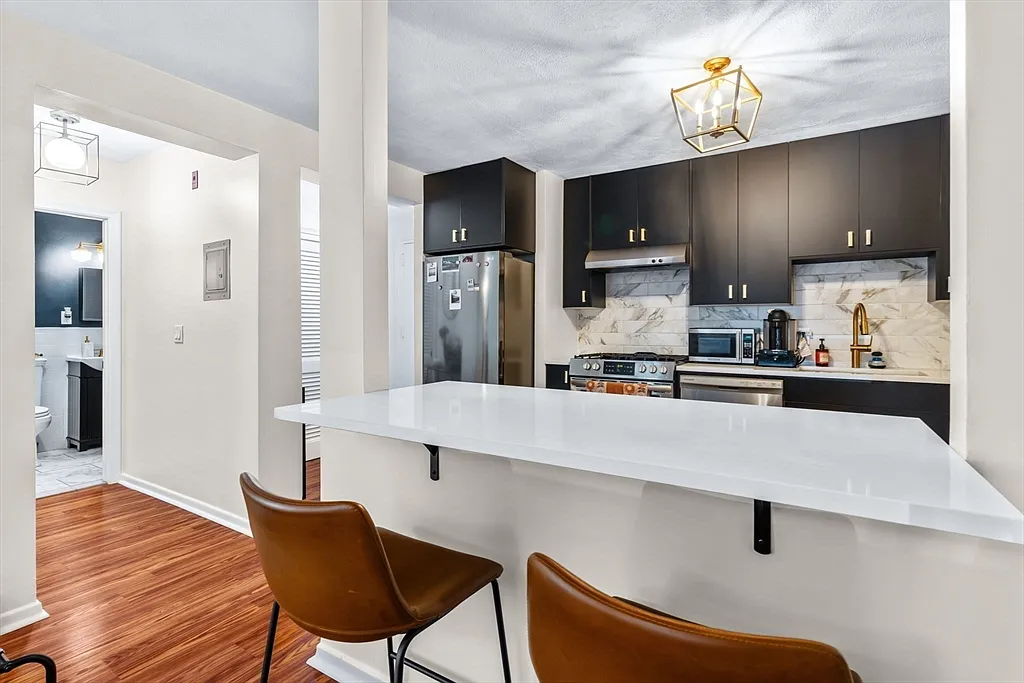 135 Granite Ave #4 - Photo 4 of 11