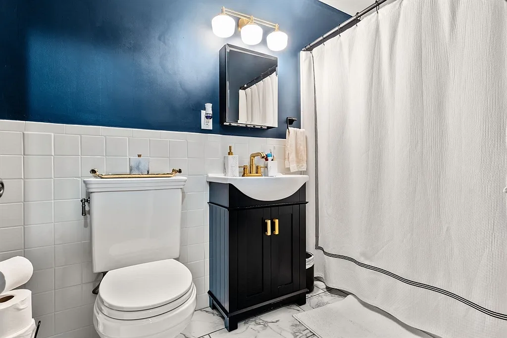 135 Granite Ave #4 - Photo 6 of 11