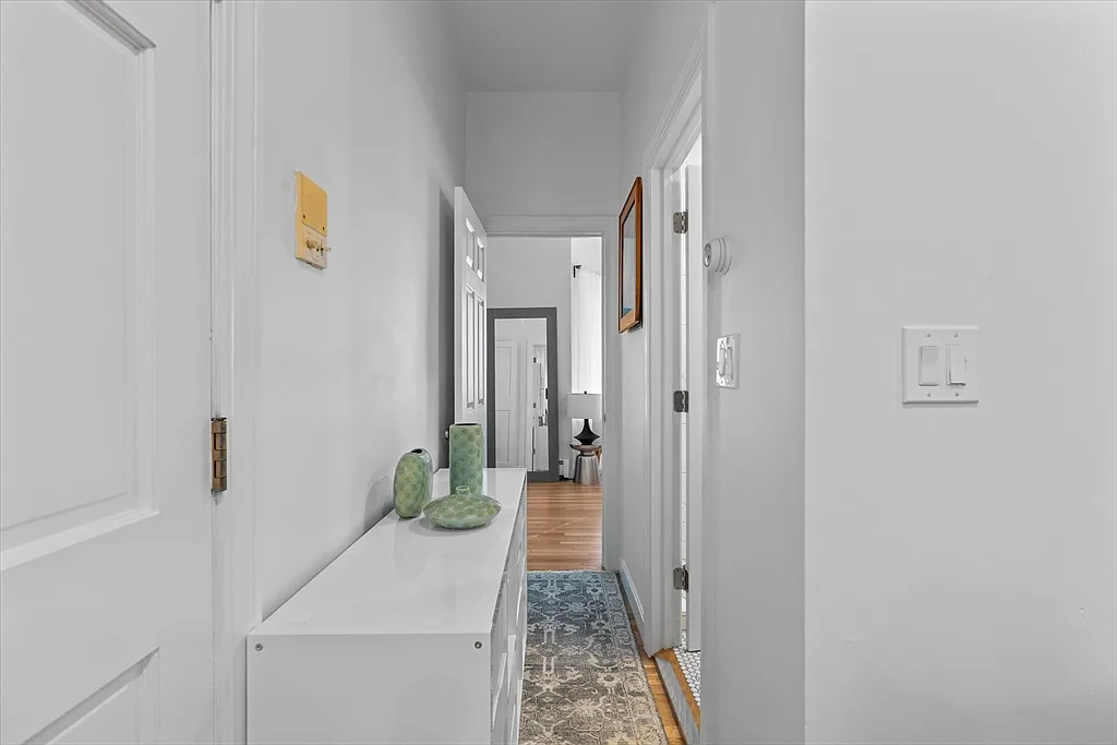 402 E 7th St #2 - Photo 3 of 16