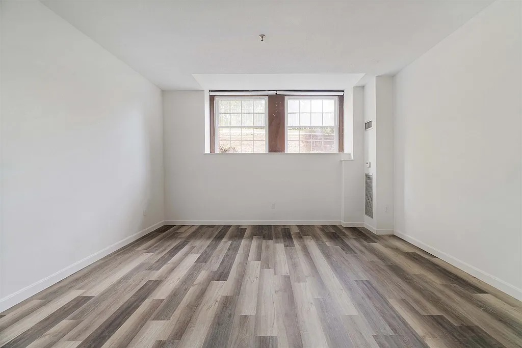 76 Elm St #G05 - Photo 3 of 14