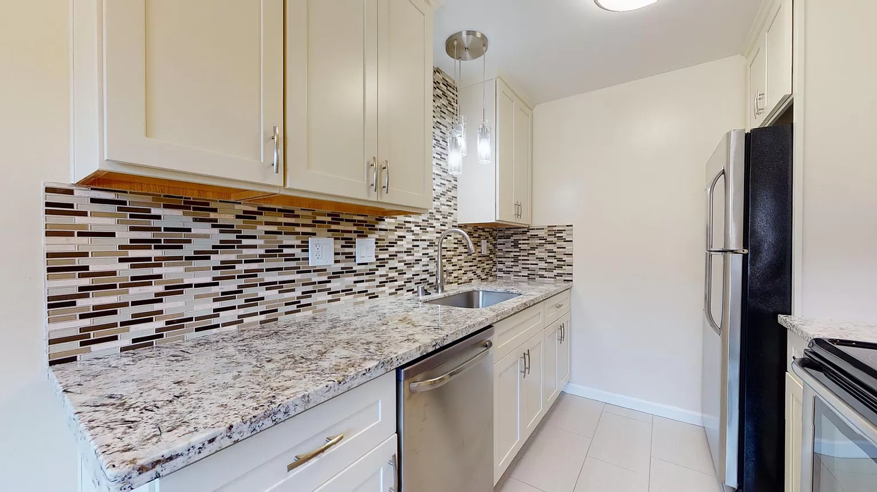 12 Coleman Pl #7 - Photo 6 of 12