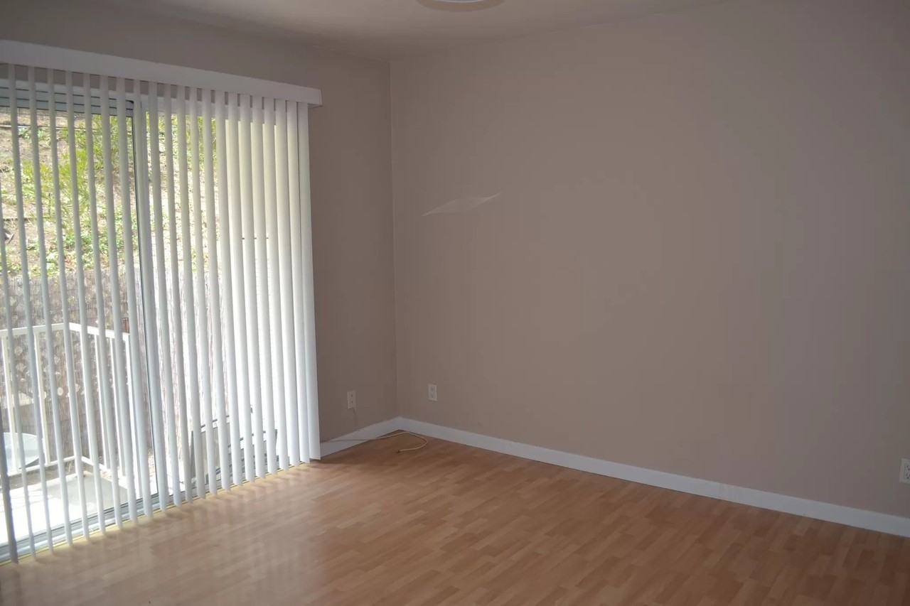 25050 Terrace Lantern #22 - Photo 6 of 12