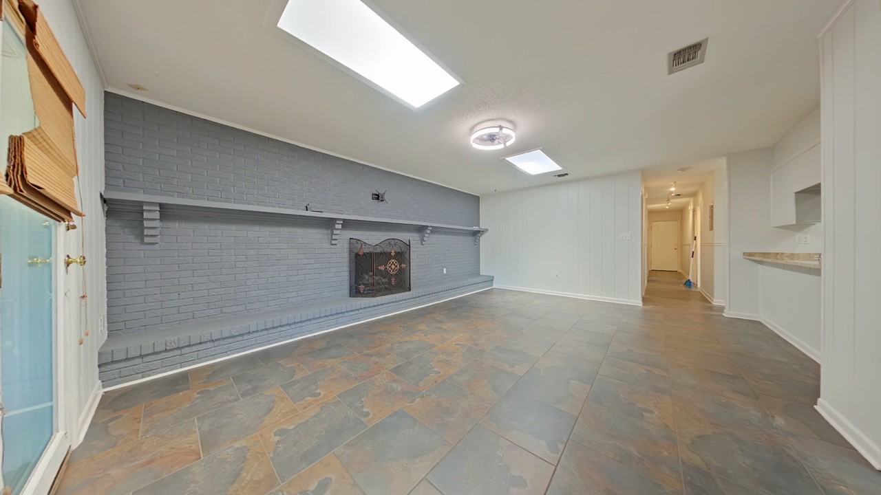 10 Lake Lorraine Cir - Photo 2 of 21