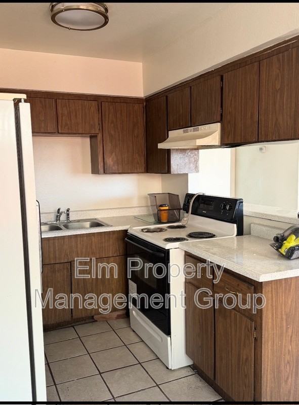 2728 Haddock Ave - Photo 3 of 4