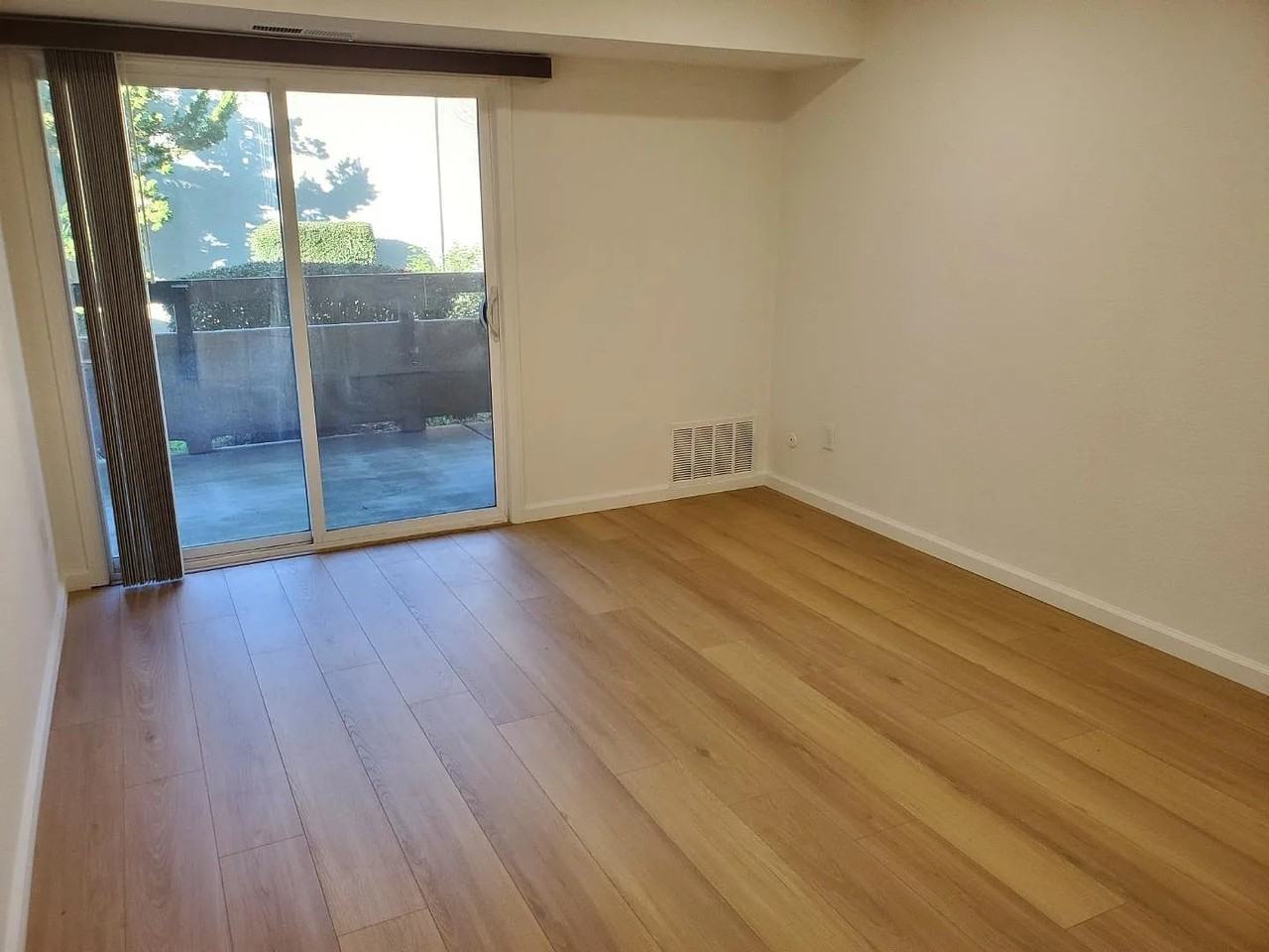281 Tradewinds Dr #5 - Photo 3 of 12