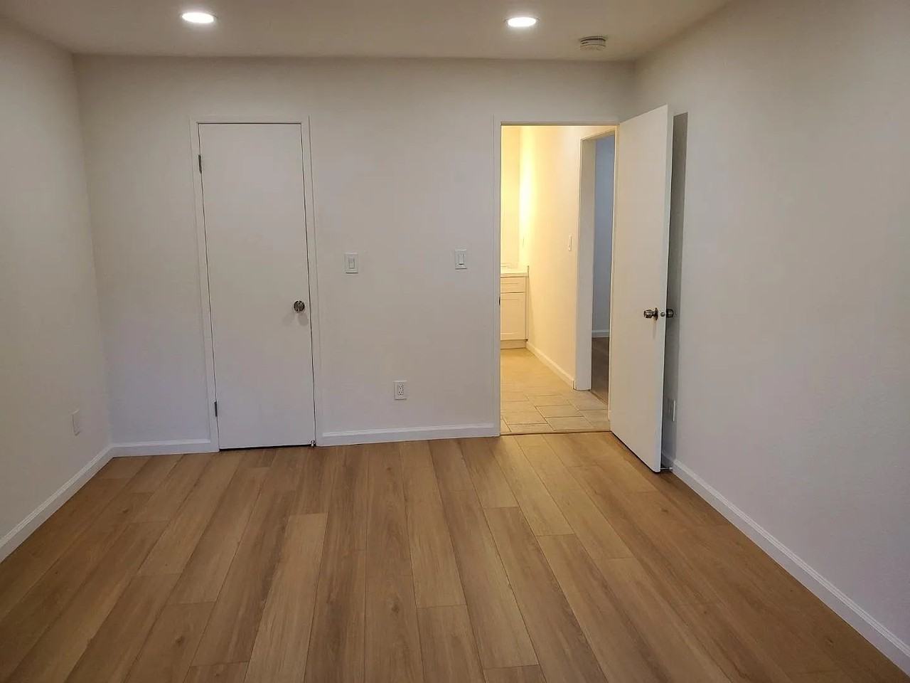 281 Tradewinds Dr #5 - Photo 4 of 12