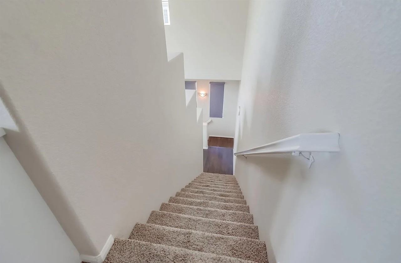 1721 Cripple Creek Dr #1 - Photo 4 of 26