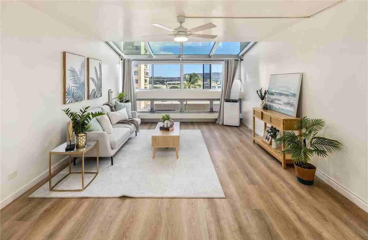 500 University Ave - Photo 3 of 23