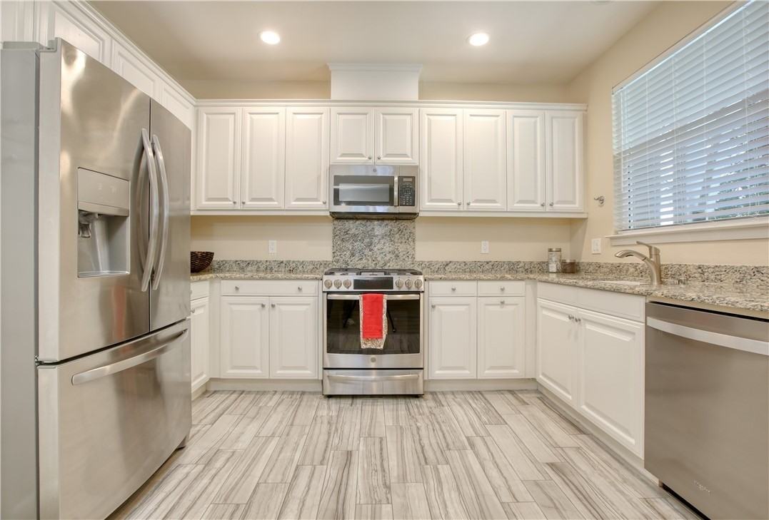3591 Sacramento Dr #500 - Photo 5 of 29