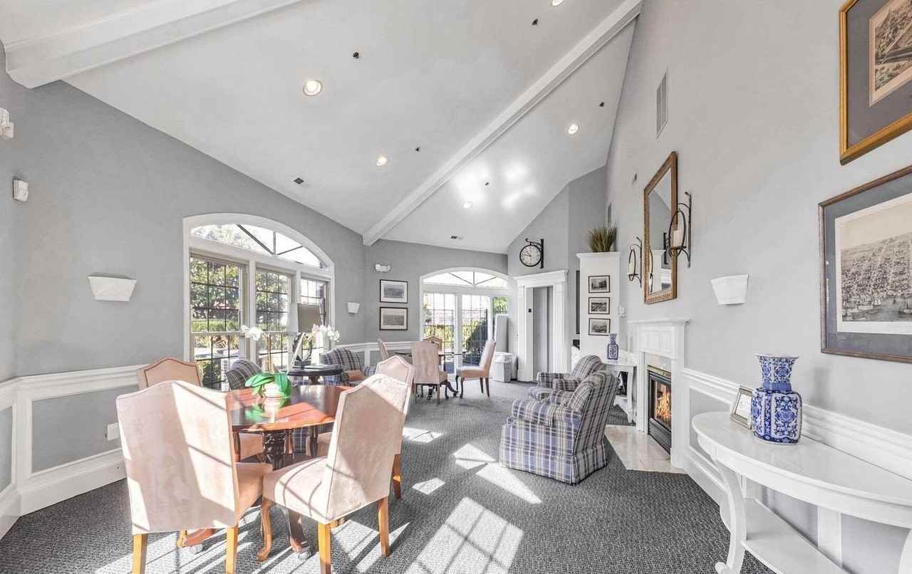 1324 Roundhouse Ln - Photo 5 of 36