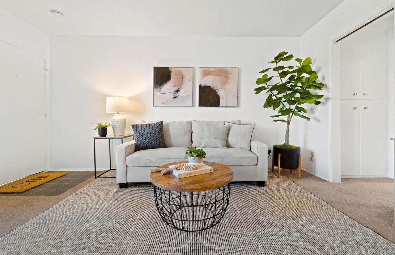 4557 33rd St - Photo 5 of 20