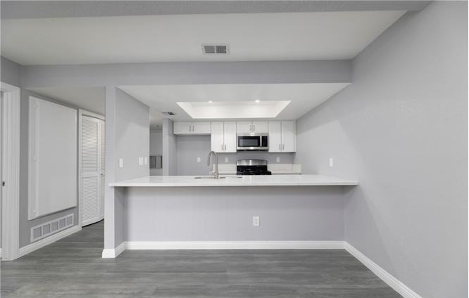 16009 Pioneer Blvd - Photo 3 of 18