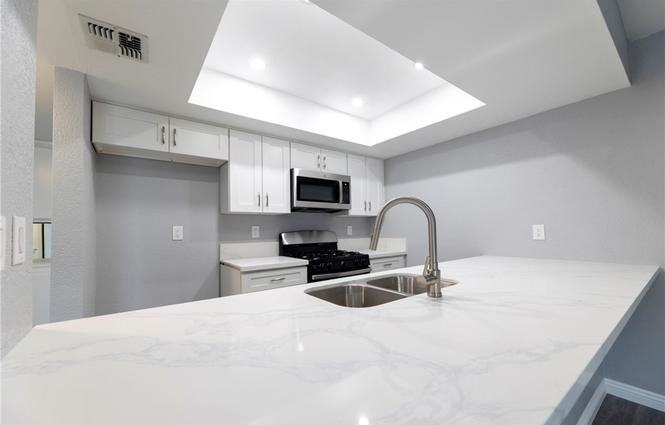 16009 Pioneer Blvd - Photo 4 of 18