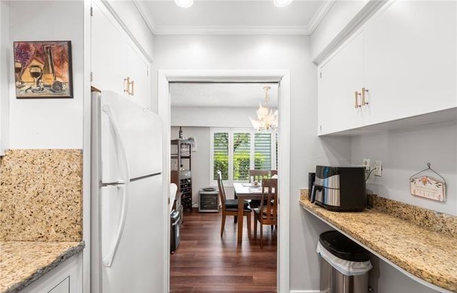 1641 S Pomona Ave - Photo 4 of 24