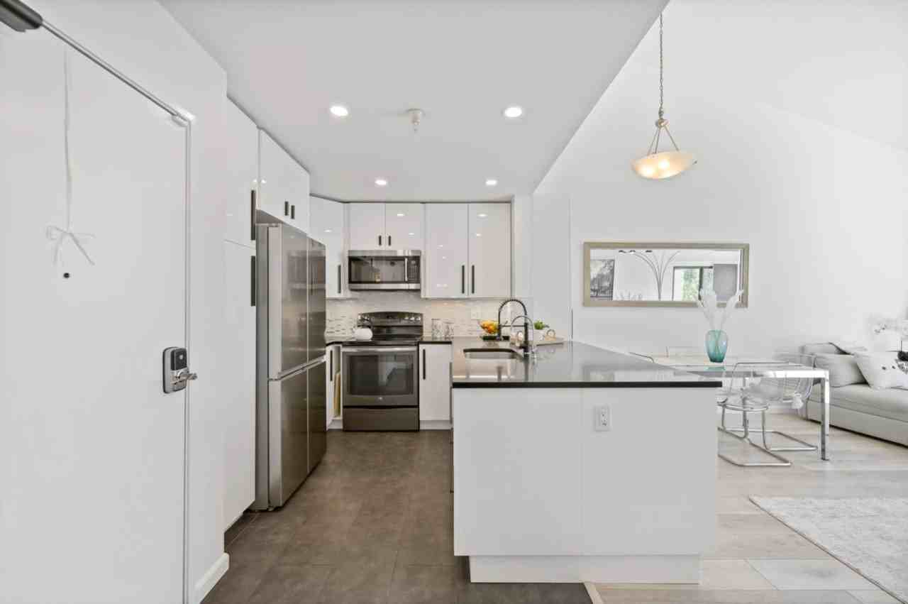 39034 Guardino Dr - Photo 2 of 23