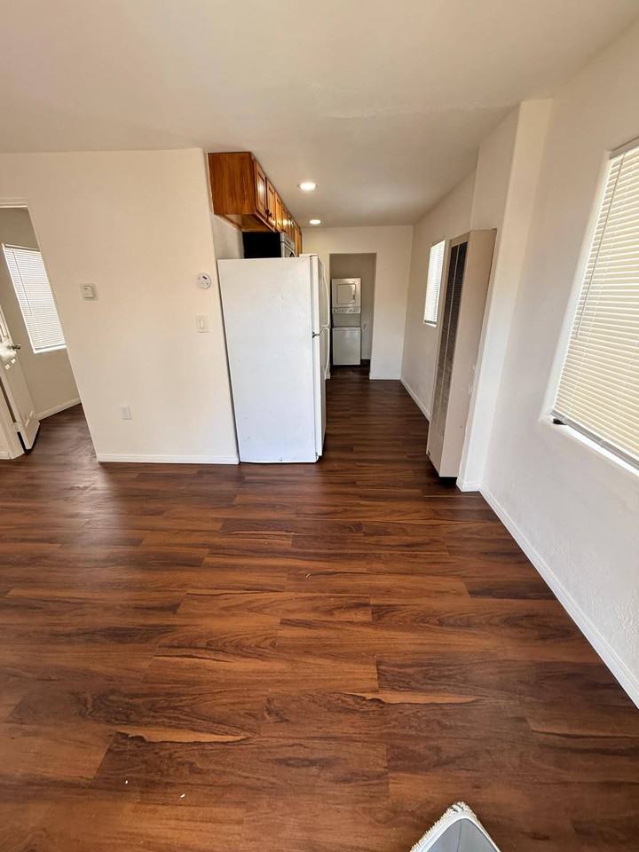 503 E Park St - Photo 5 of 12