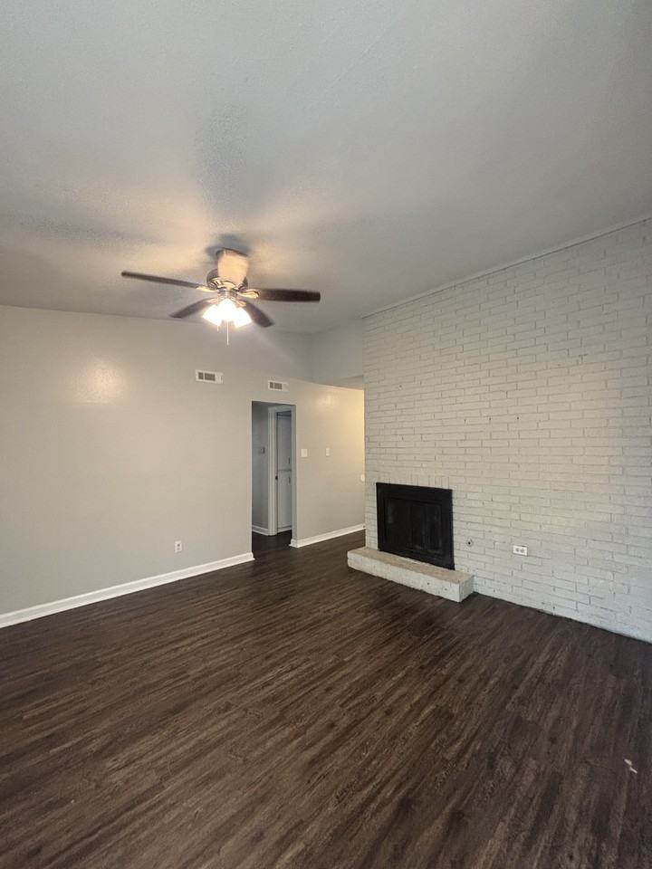 1511 S Cleveland St - Photo 3 of 17