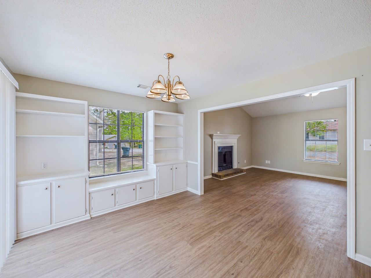 12420 Timber Bend Dr - Photo 5 of 20