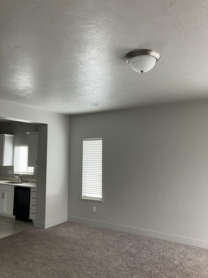 2155 Sw - Photo 5 of 7