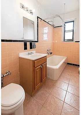 4751 40Th St - Photo 2 of 12