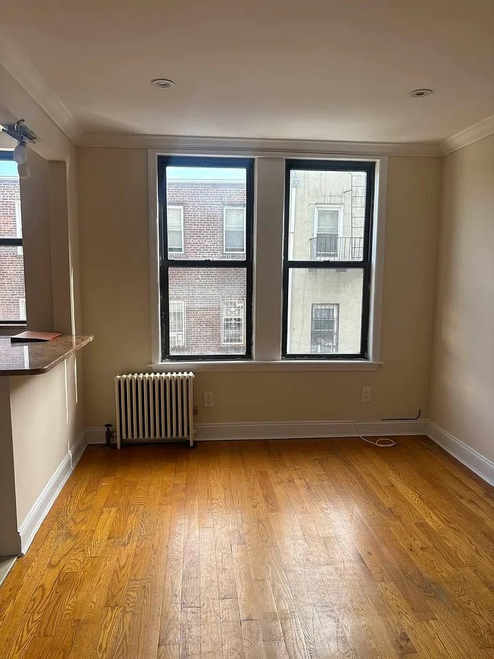 4849 40Th St - Photo 5 of 8