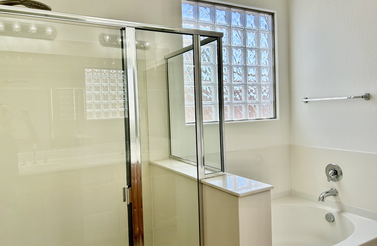 3028 S 90th Dr - Photo 4 of 23