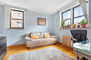 featured image of 275 Webster Ave