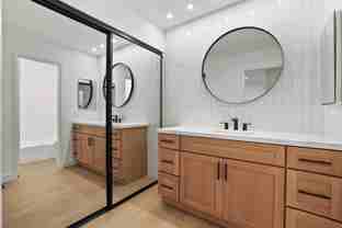 1030 W Macarthur Blvd - Photo 1 of 1