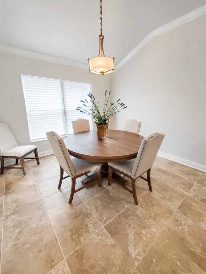 3723 N Chandler Dr - Photo 5 of 31