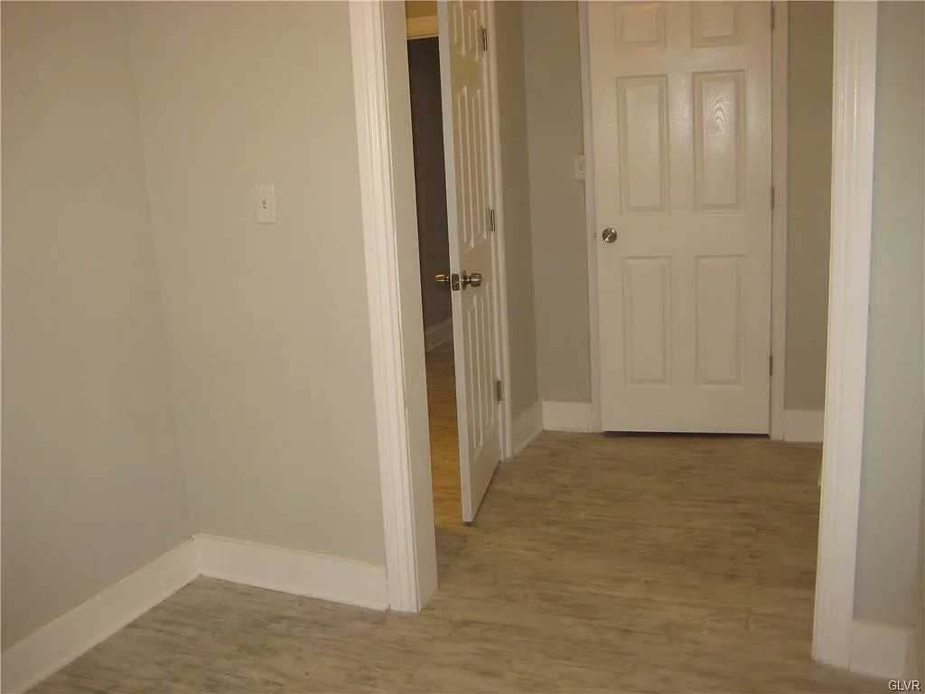 1623 Utica St - Photo 7 of 11