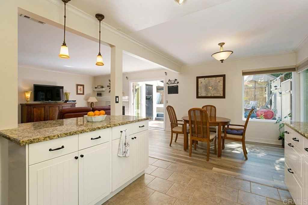 3520 Woodland Way - Photo 7 of 14