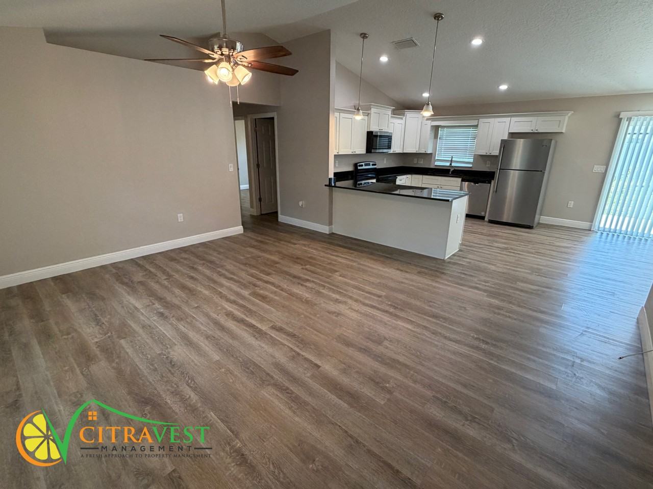 9535 N Stafford Dr - Photo 2 of 14